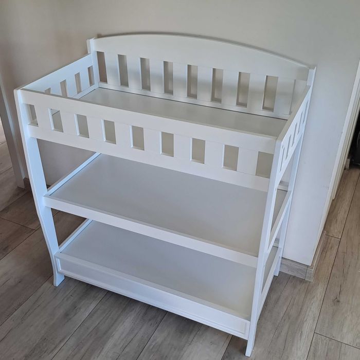 Przewijak komoda biały z półkami duży plus wisząca półka do łóżka