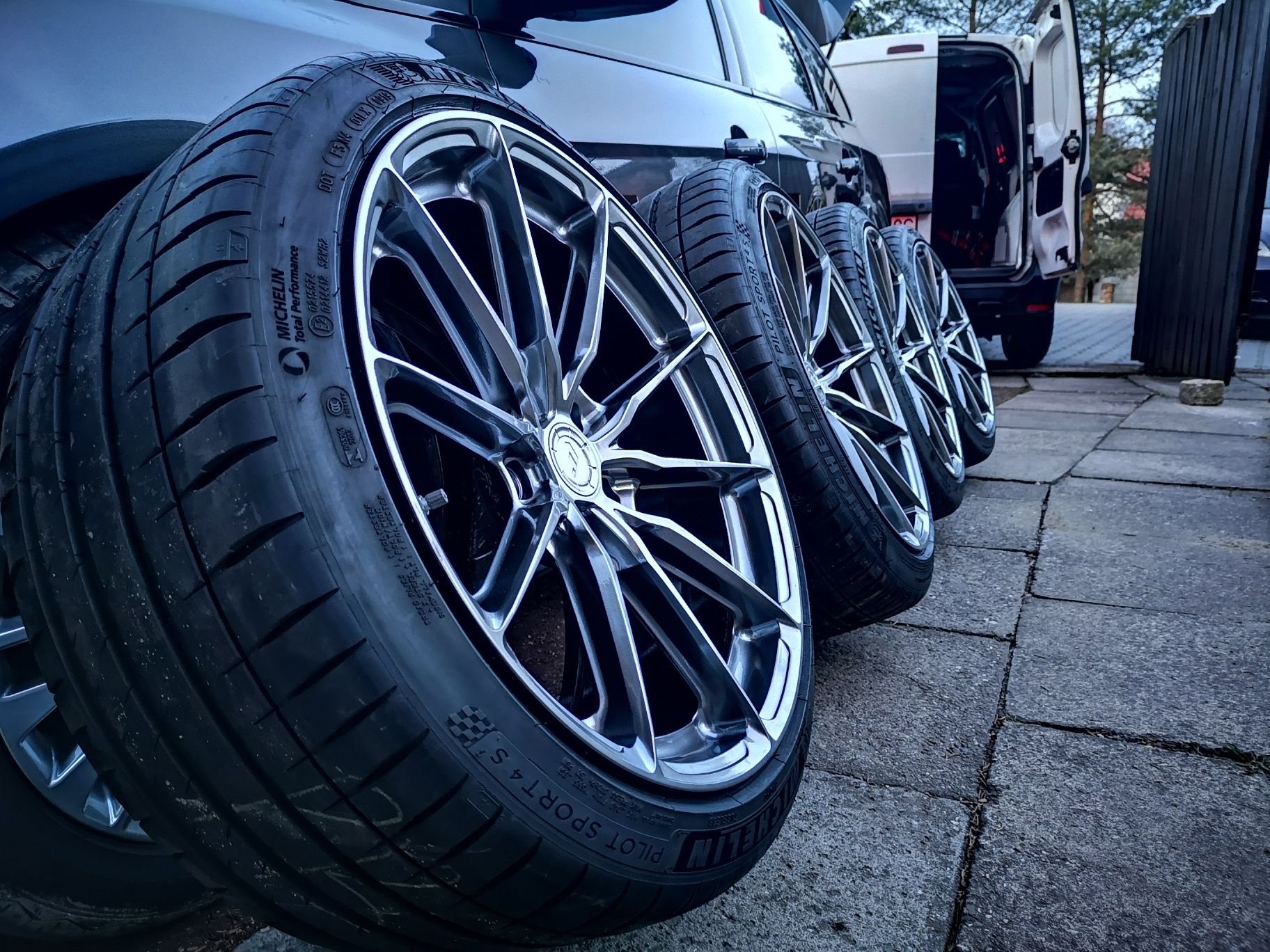 Felgi Japan Racing JR37 19" 8,5J+9,5J 5x120 BMW F30 F32 F36