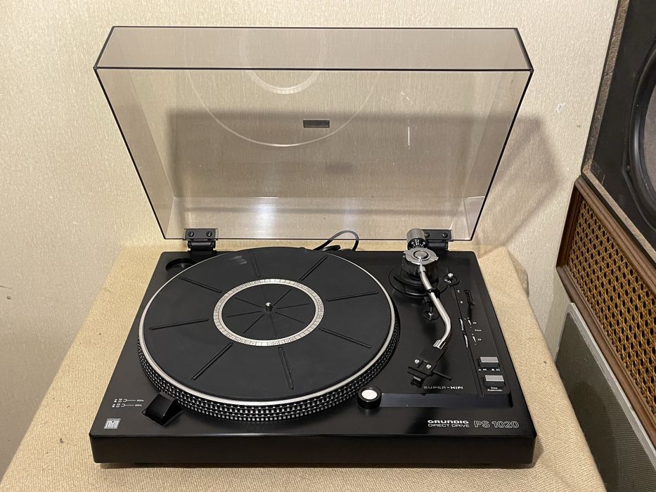 Качественный HI-FI проигрыватель винила GRUNDIG PS-1020 DIRECT DRIVE