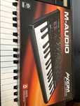 M- AUDIO AXIOM AIR 32 stan bdb