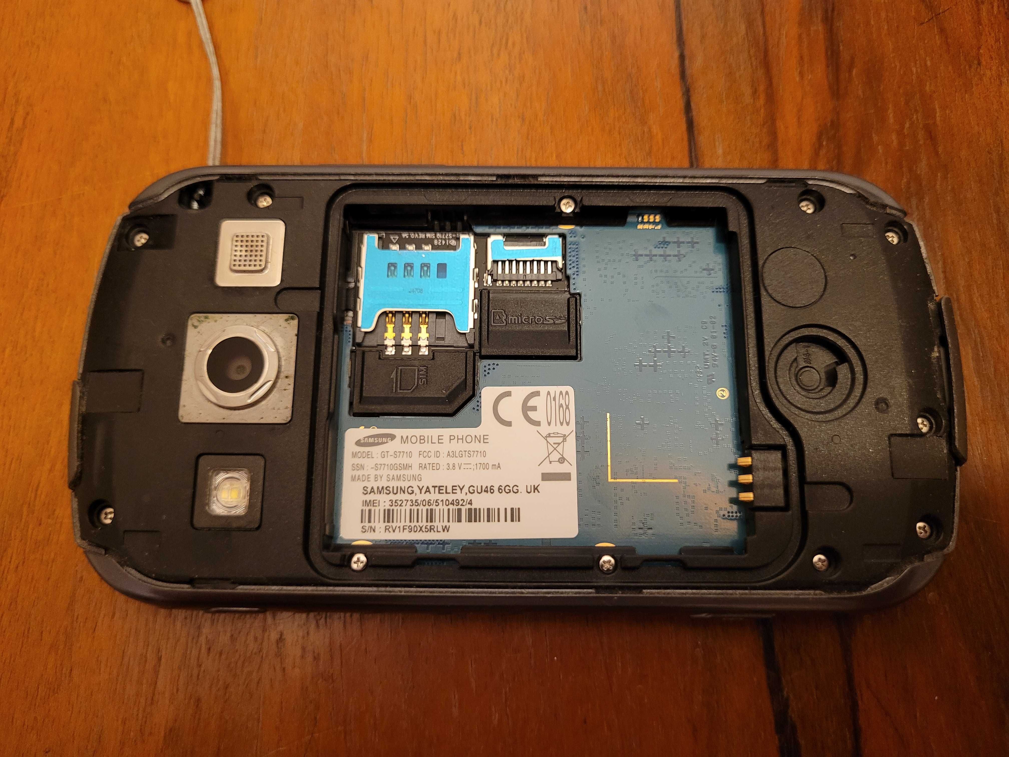 Samsung Galaxy Xcover 2 GT-S7710 + słuchawka Nokia BH-108