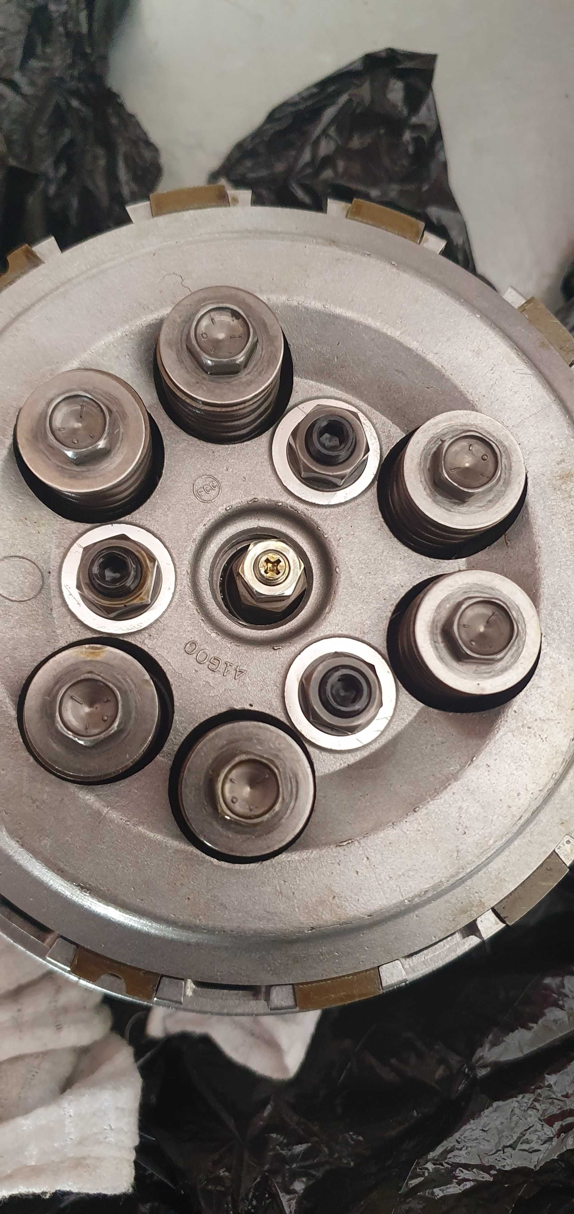 Kosz sprzeglowy Suzuki Gsxr 750 k6 k7 kompletny tarcze sprzeglo