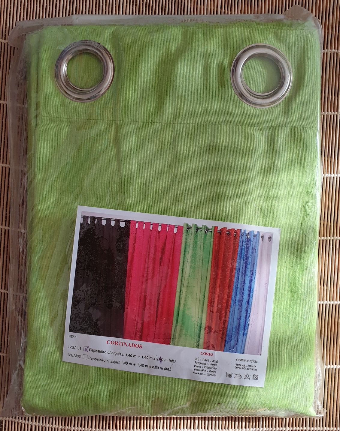 Par de cortinados Novos