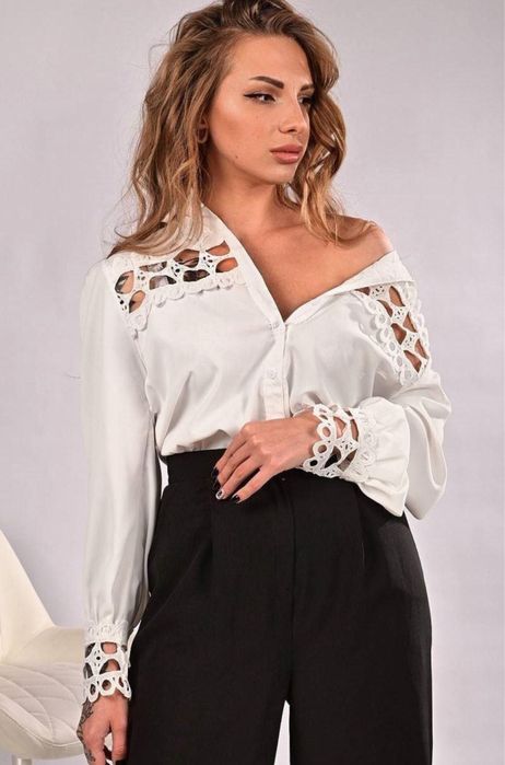 Блуза жіноча з мереживом