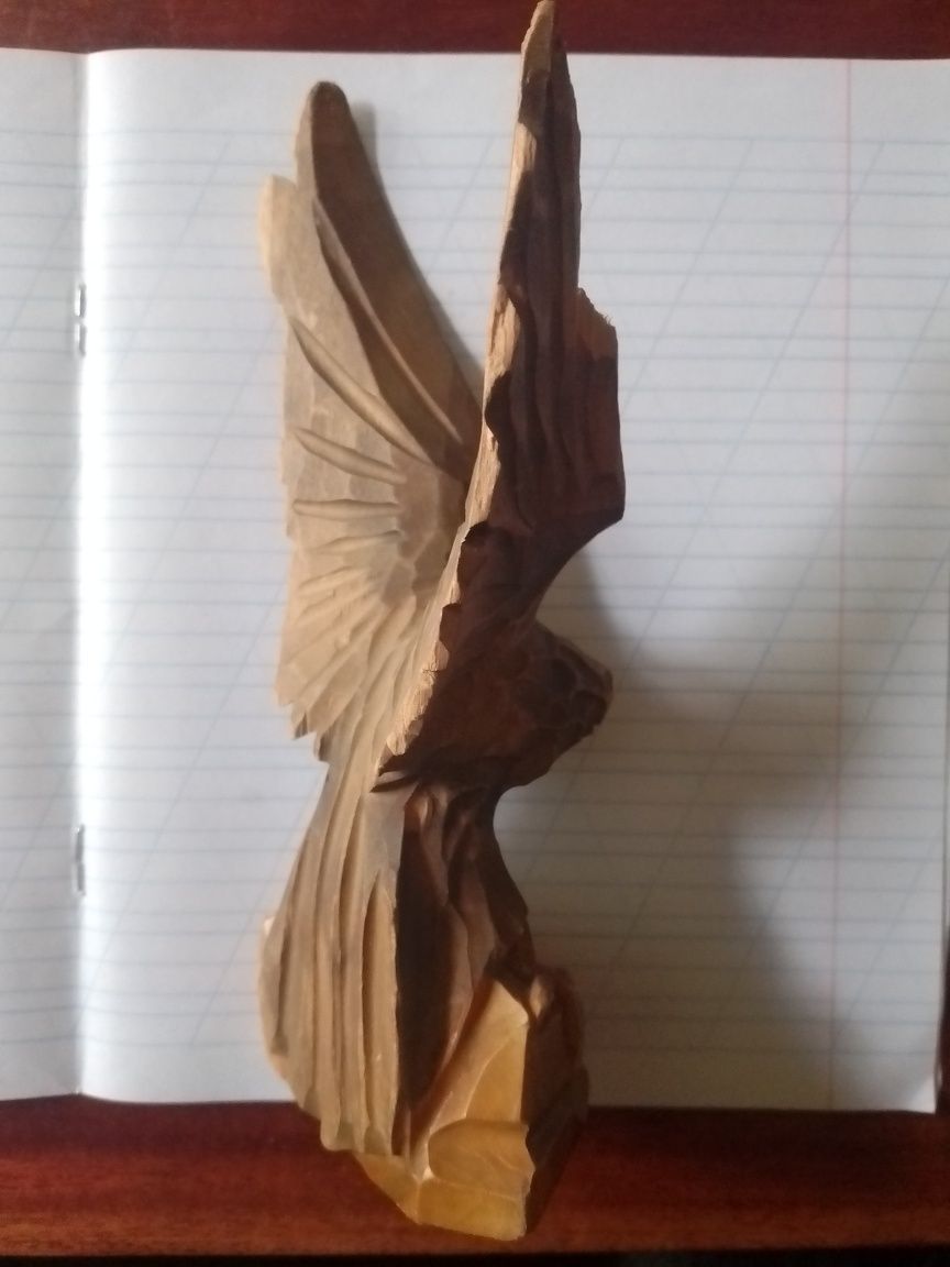 Продам Орёл статуэтка (дерево)