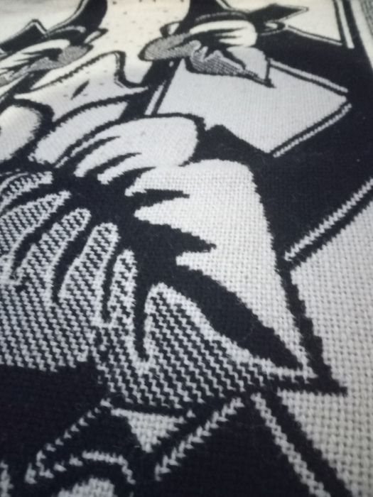 Bardzo ładna narzuta z welny na kanapę i dwa fotele na dwie strony