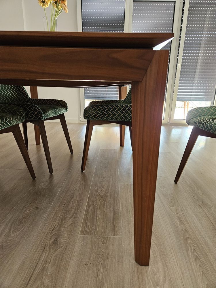 Mesa de jantar Nogueira