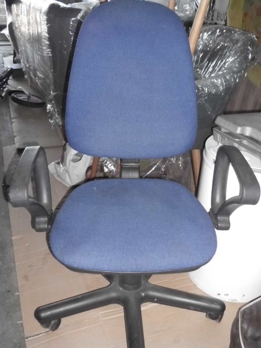 Stół ze wstawką / bez krzeseł /