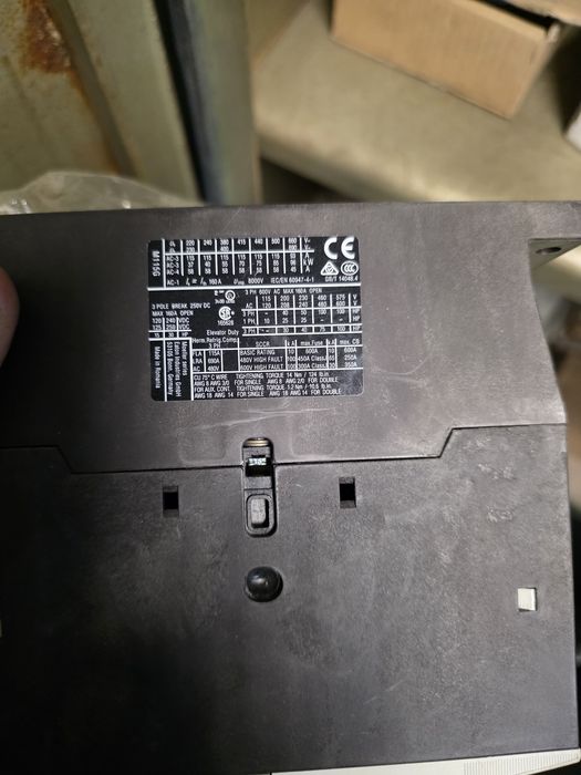 Stycznik mocy 115A 3P 230V AC DILM115