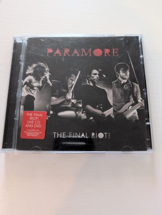 CD DVD Paramore - The final Riot