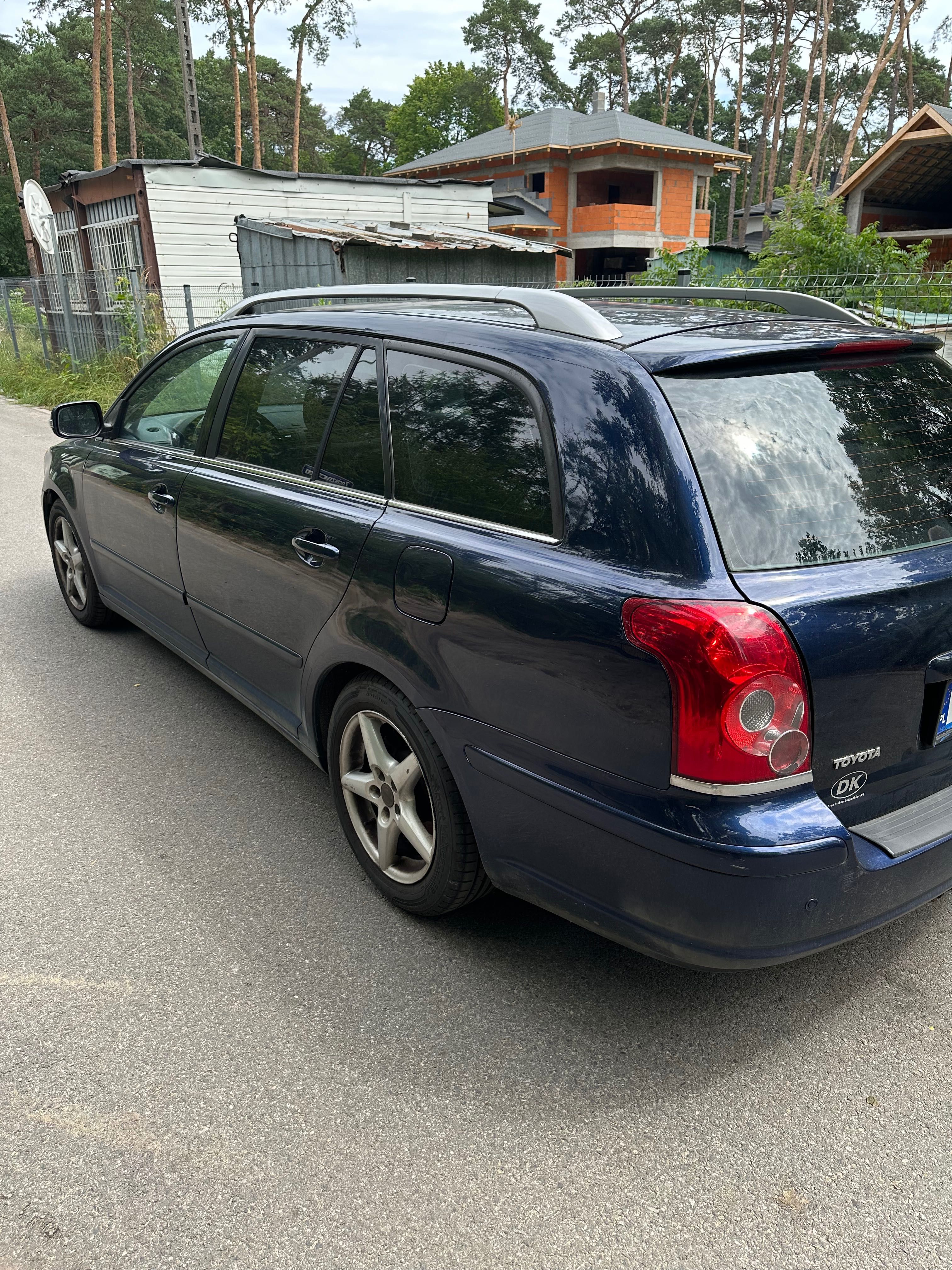 Toyota Avensis 2007 - T25 - uszkodzona / do naprawy