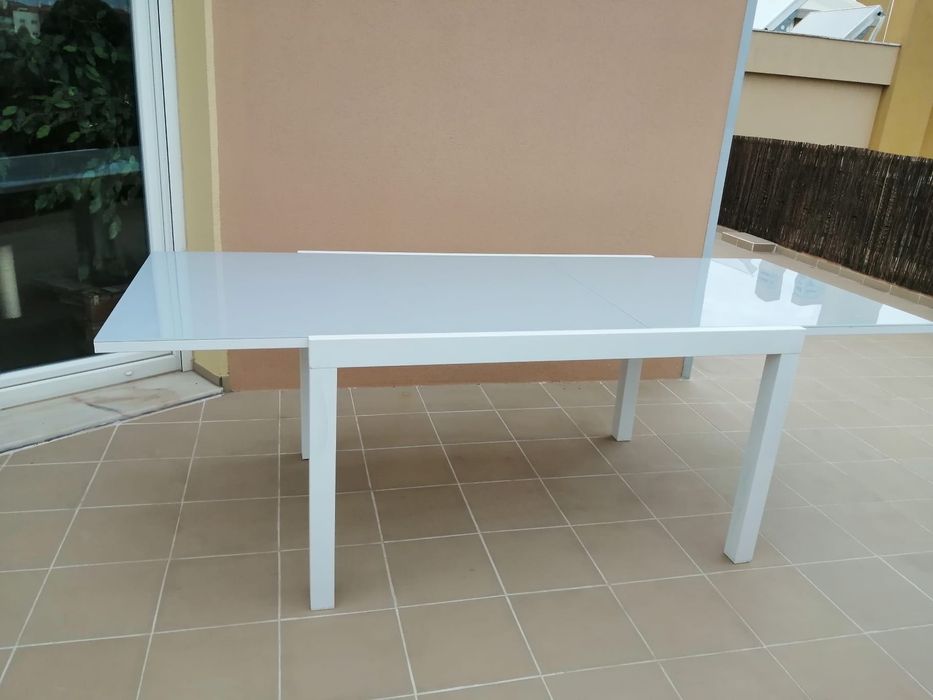 Mesa da marca NATERIAL extensível