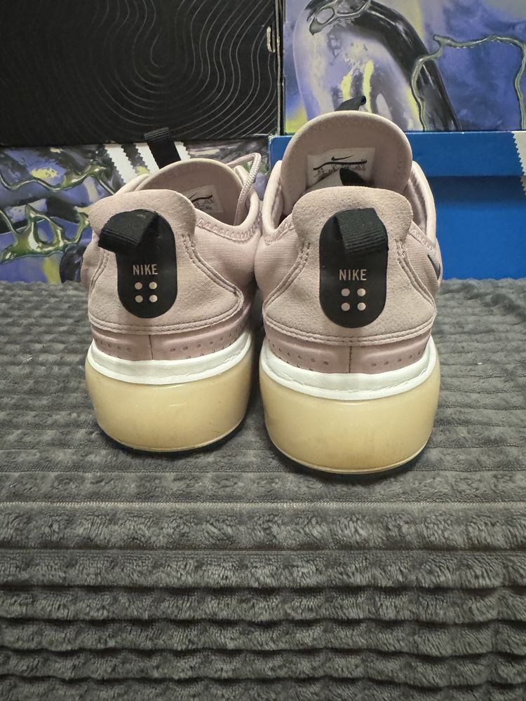 Жіночі кросівки для бігу Nike Air Max Dia 40(25,5см) оригінал