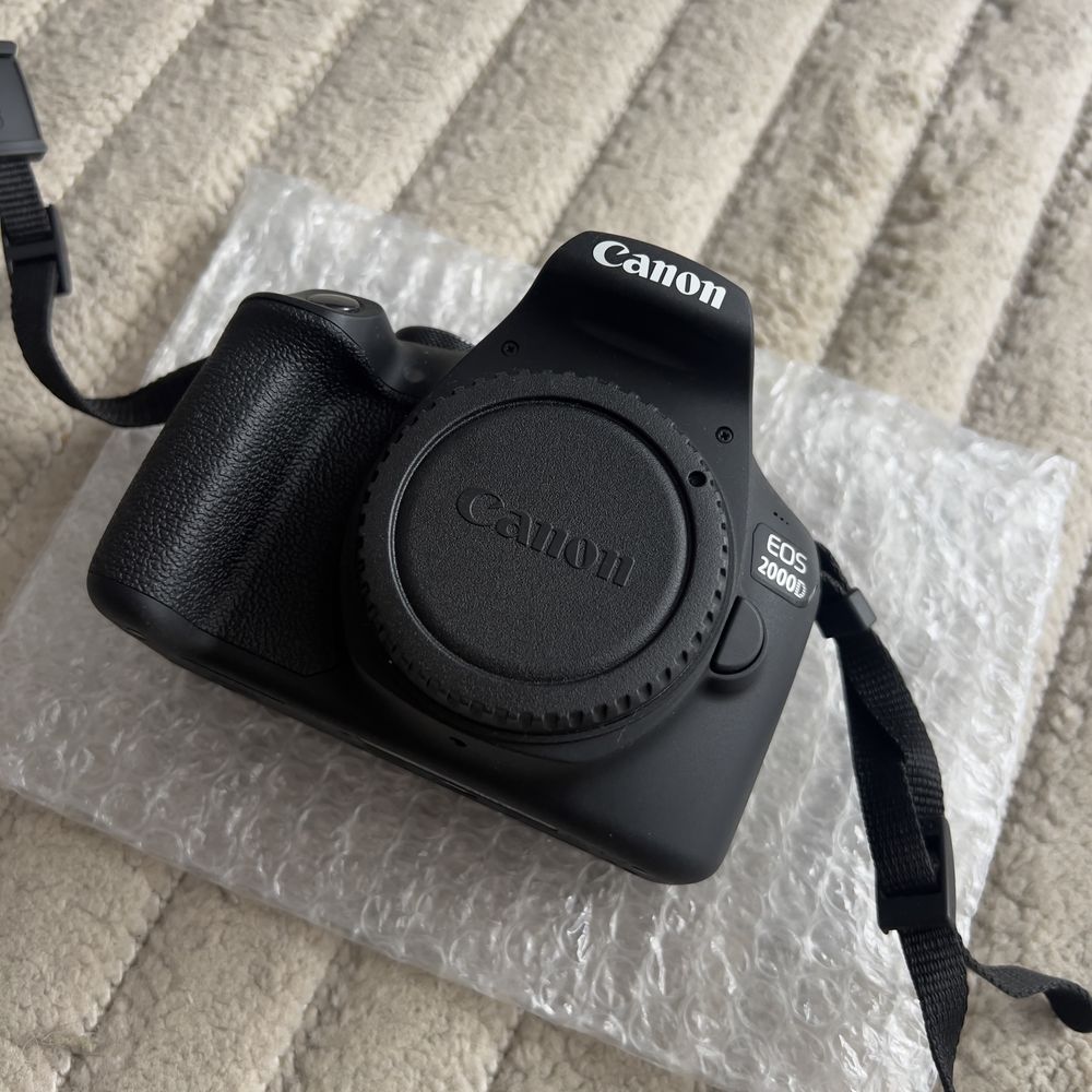 Canon EOS 2000D + Obiektyw 18-55