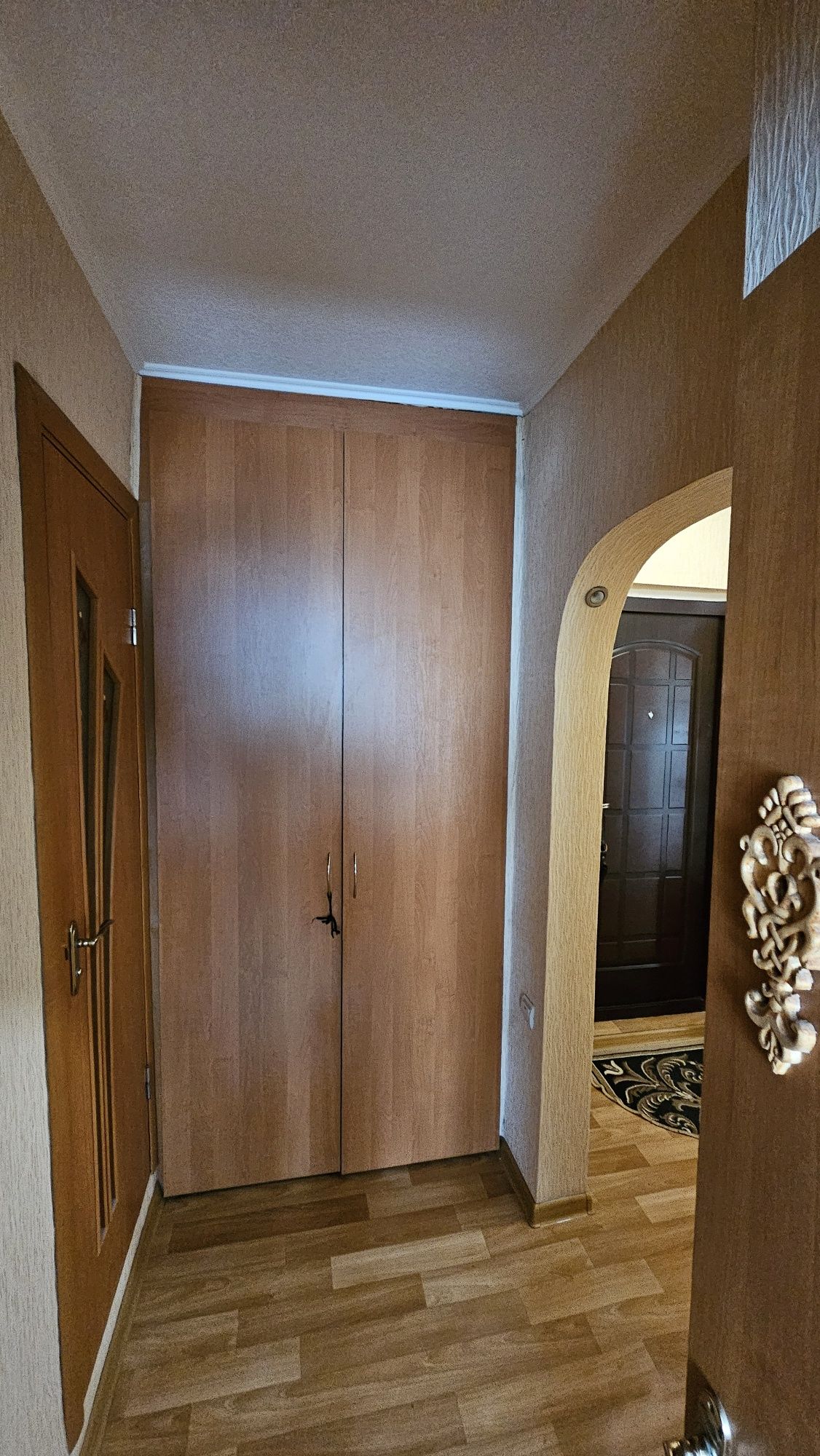 Продам 2к квартиру Жадова з ремонтом  та меблями