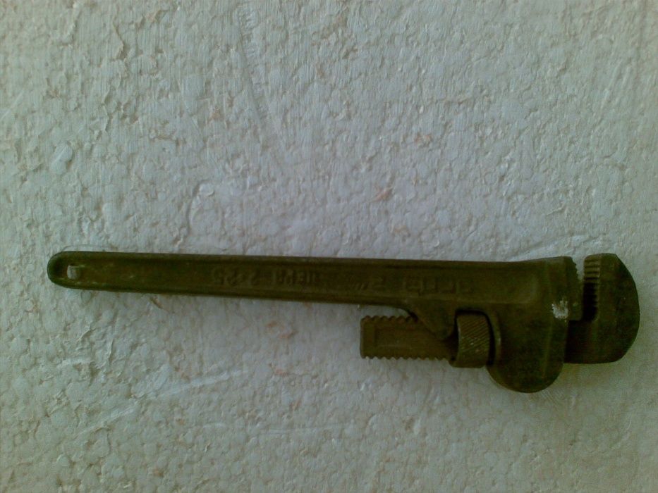Ключ трубный 2 "