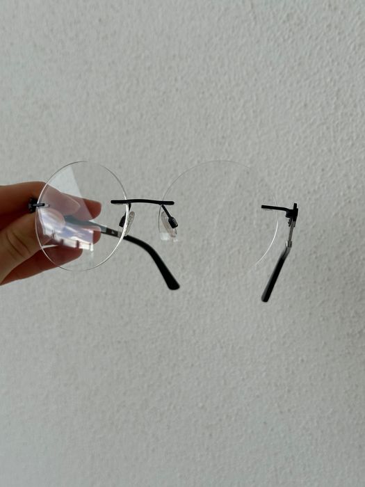 Óculos da marca ucraniana Blackwood, modelo de 2016