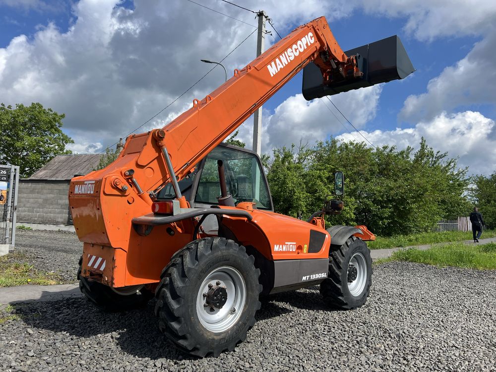 Маніту Manitou MT1330 телескопічний JCB