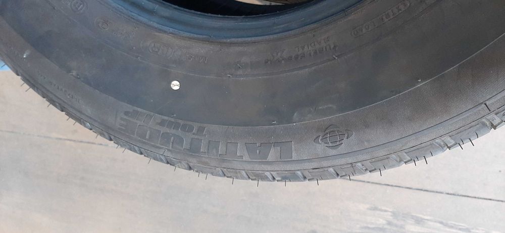 Pneus novos Michelin 255/70R18