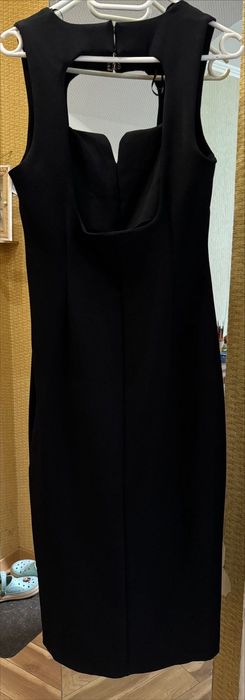 Чорна сукня з відкритою спиною. Zara. Розмір S.