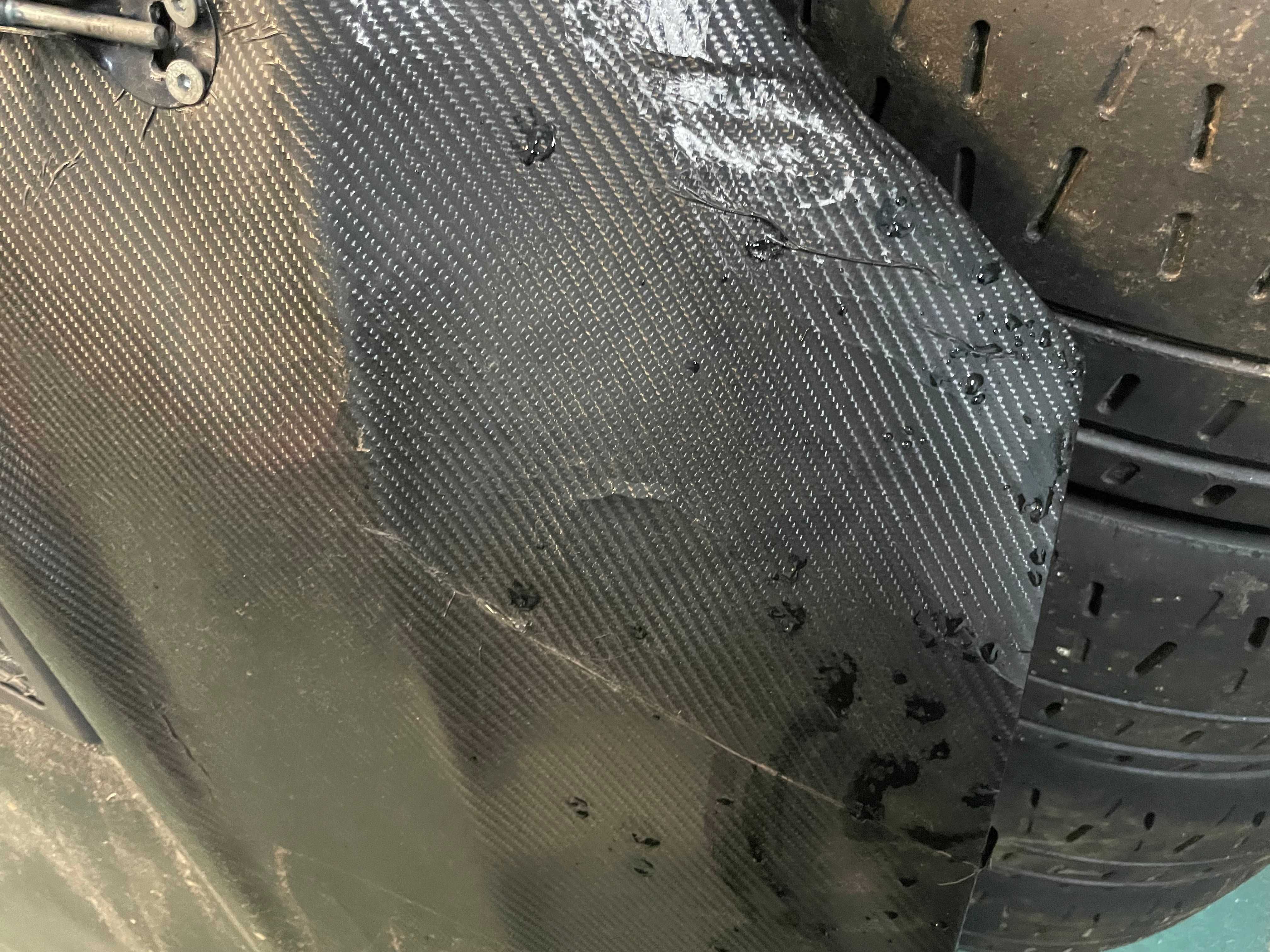 Maska Mitsubishi Lancer Evo 7-8-9 Carbon Laminat
