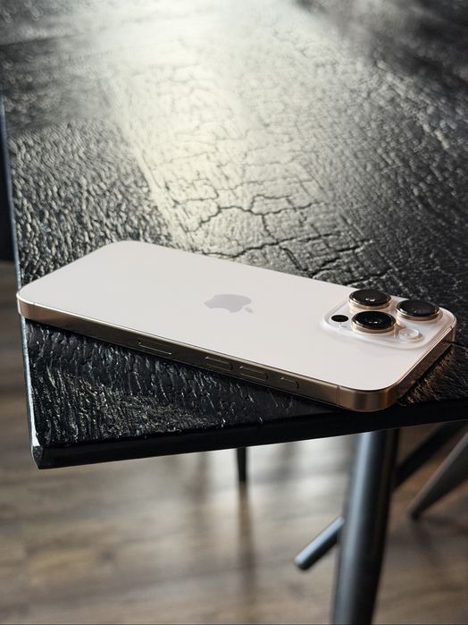 iPhone 16 Pro Max Desert Titanium, ideał, bateria 97%, gwarancja!