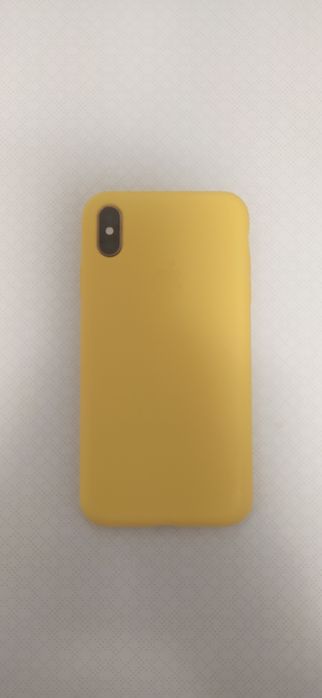 iPhone xs max на 64гб