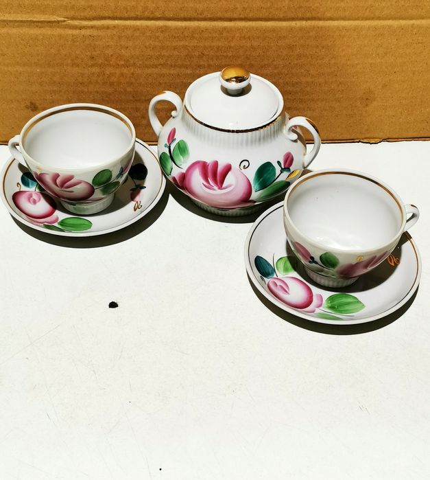 Чашки, блюдца...