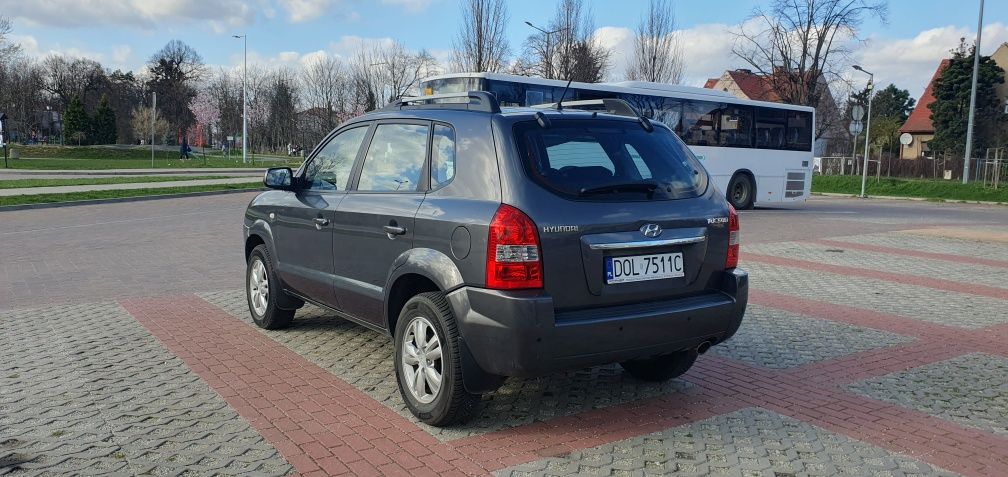 Hyundai Tuscon | 2.0 16 V 141 KM | 2008 ROK