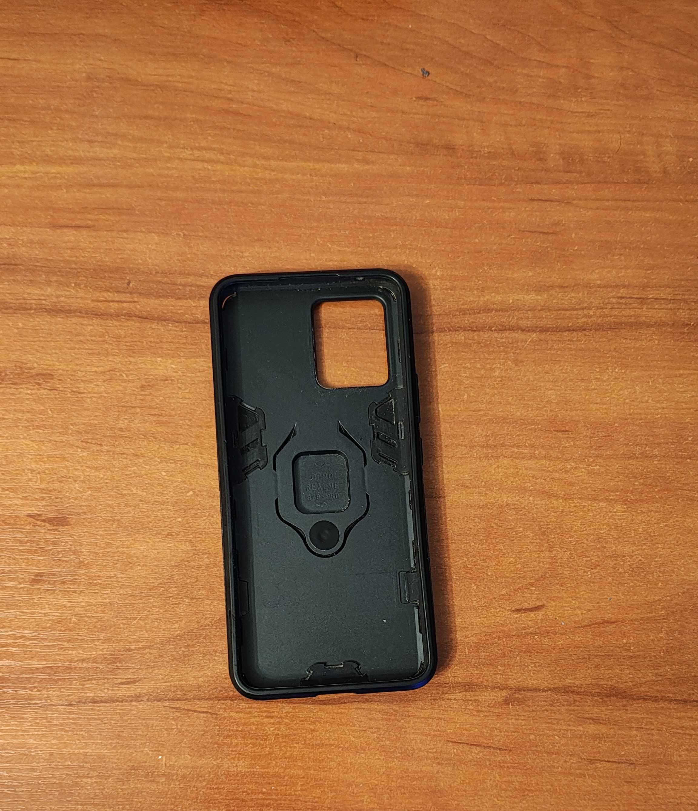 Smartfon Realme 8  z etui.