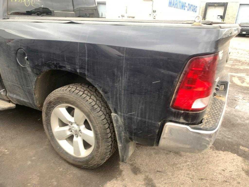Dodge Ram 1500  09-24 Classic paka skrzynia błotnik tył PAR długa 1.9m
