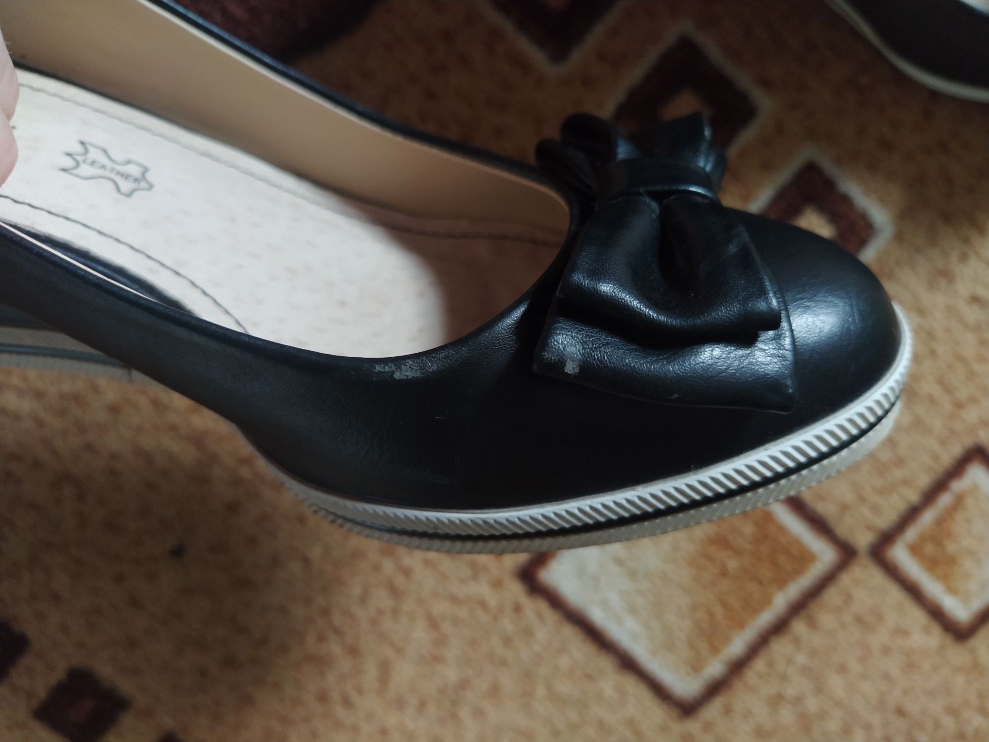 Чорні жіночі туфлі на танкетці, 37 розмір