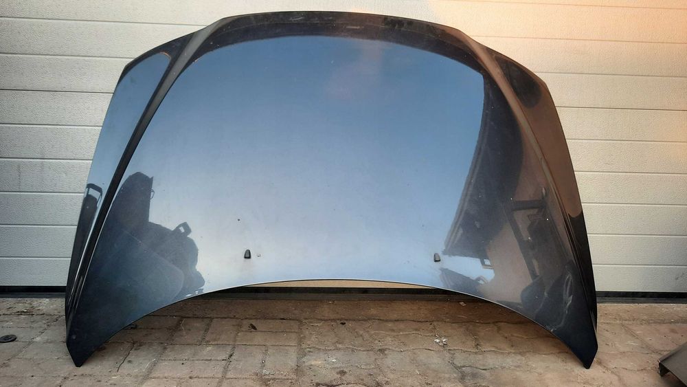 Вольво, капот на авто на моделі, які вказані в описі...