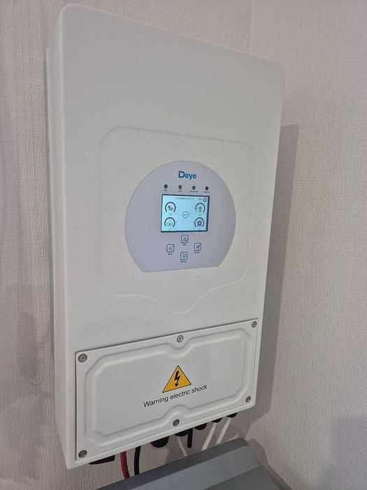 Інвертор гібридний Deye SUN-6K-SG03LP1-EU 6КВт 48В (1 фаза)