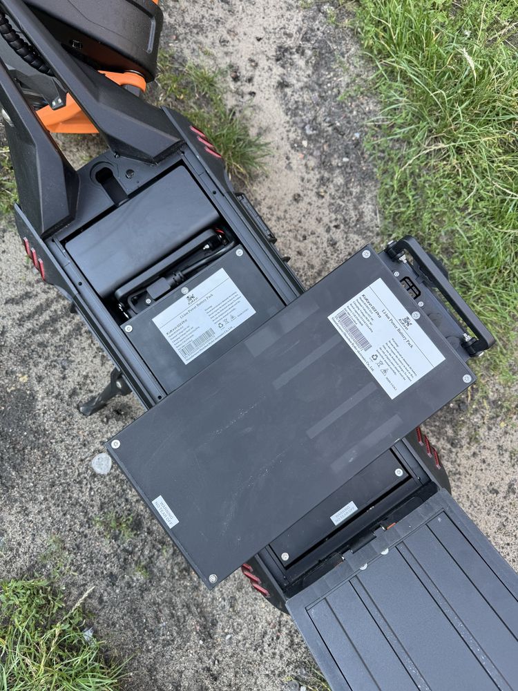 Hulajnoga elektryczna kukirin G3 Proz 2025 dwa aku i inne dodatki