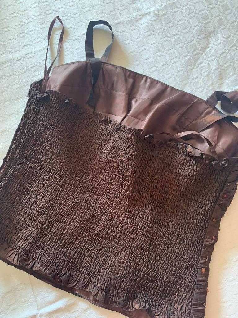 Conjunto Saia e Top Castanho