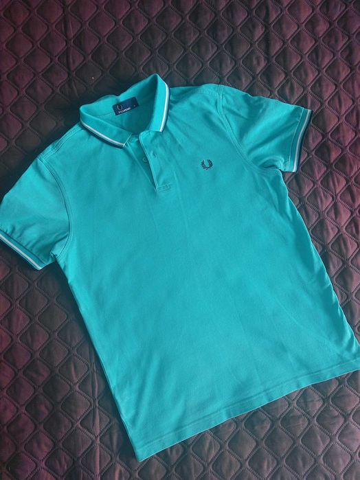 Круте поло Fred Perry в стильному дизайні