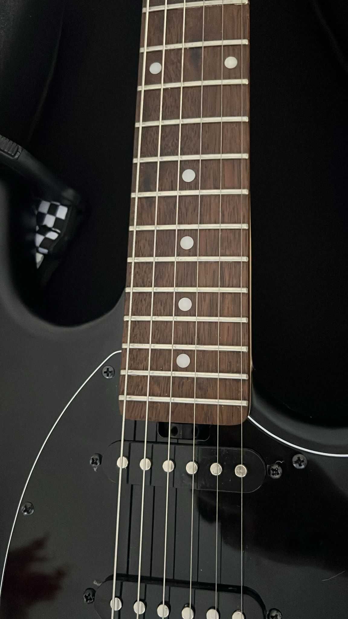 Conjunto Guitarra electrica e acessórios