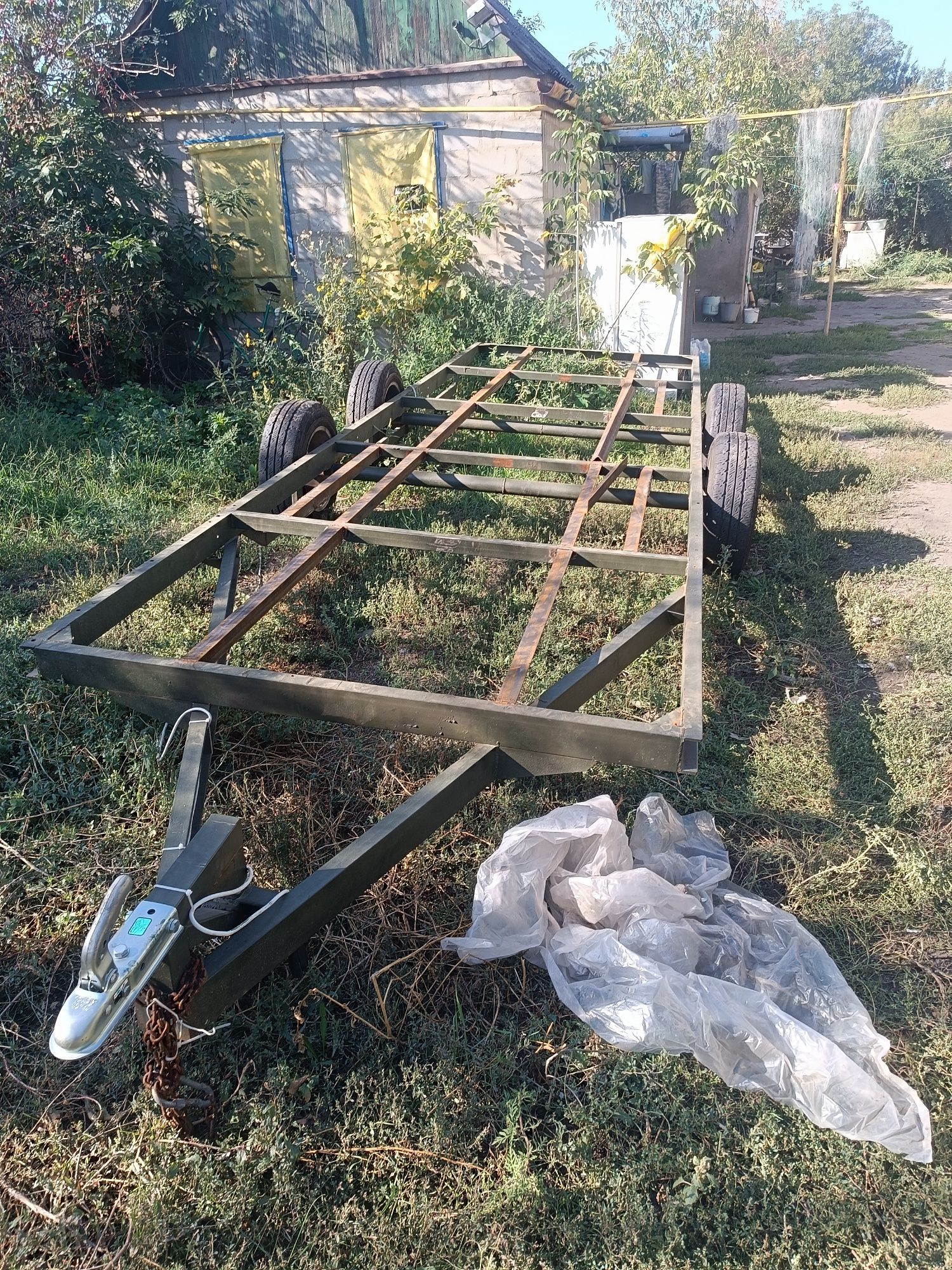 Причеп, платформа, лавета