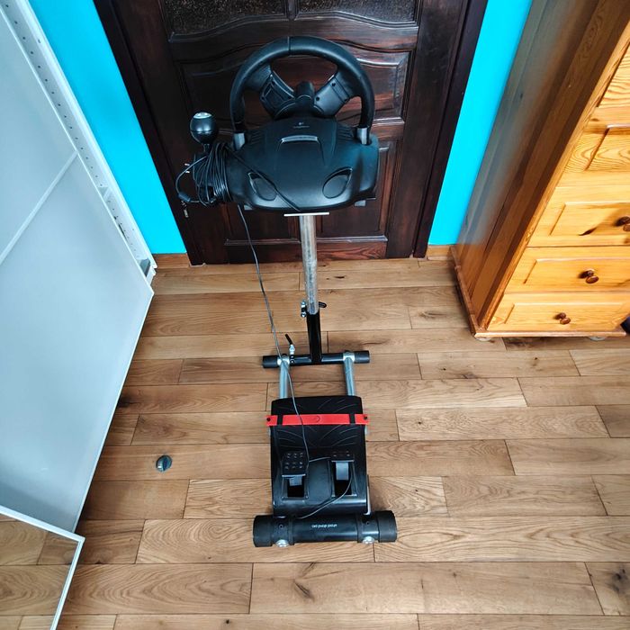 Logitech driving force GT ze stelażem
