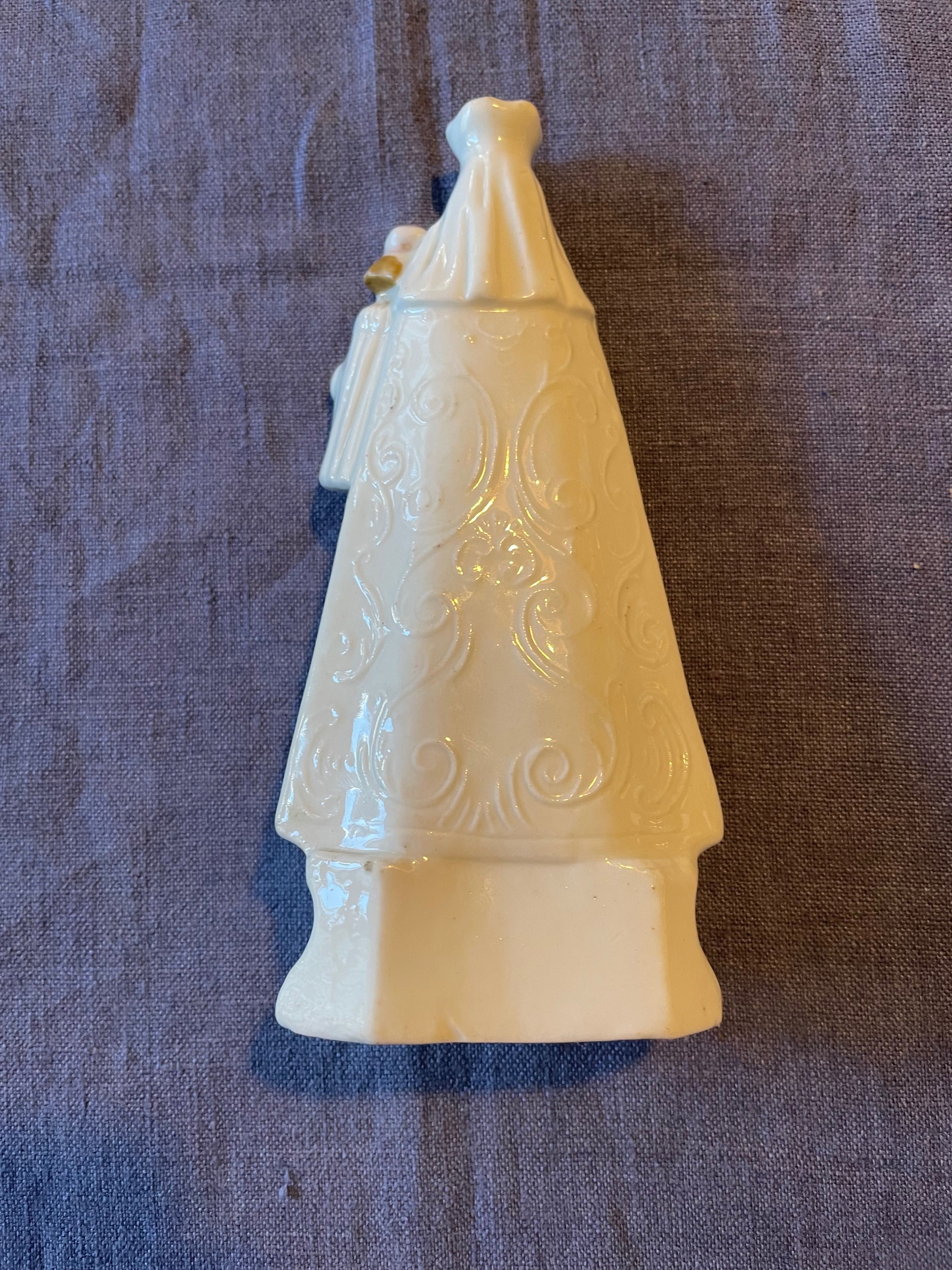 Nossa senhora em porcelana