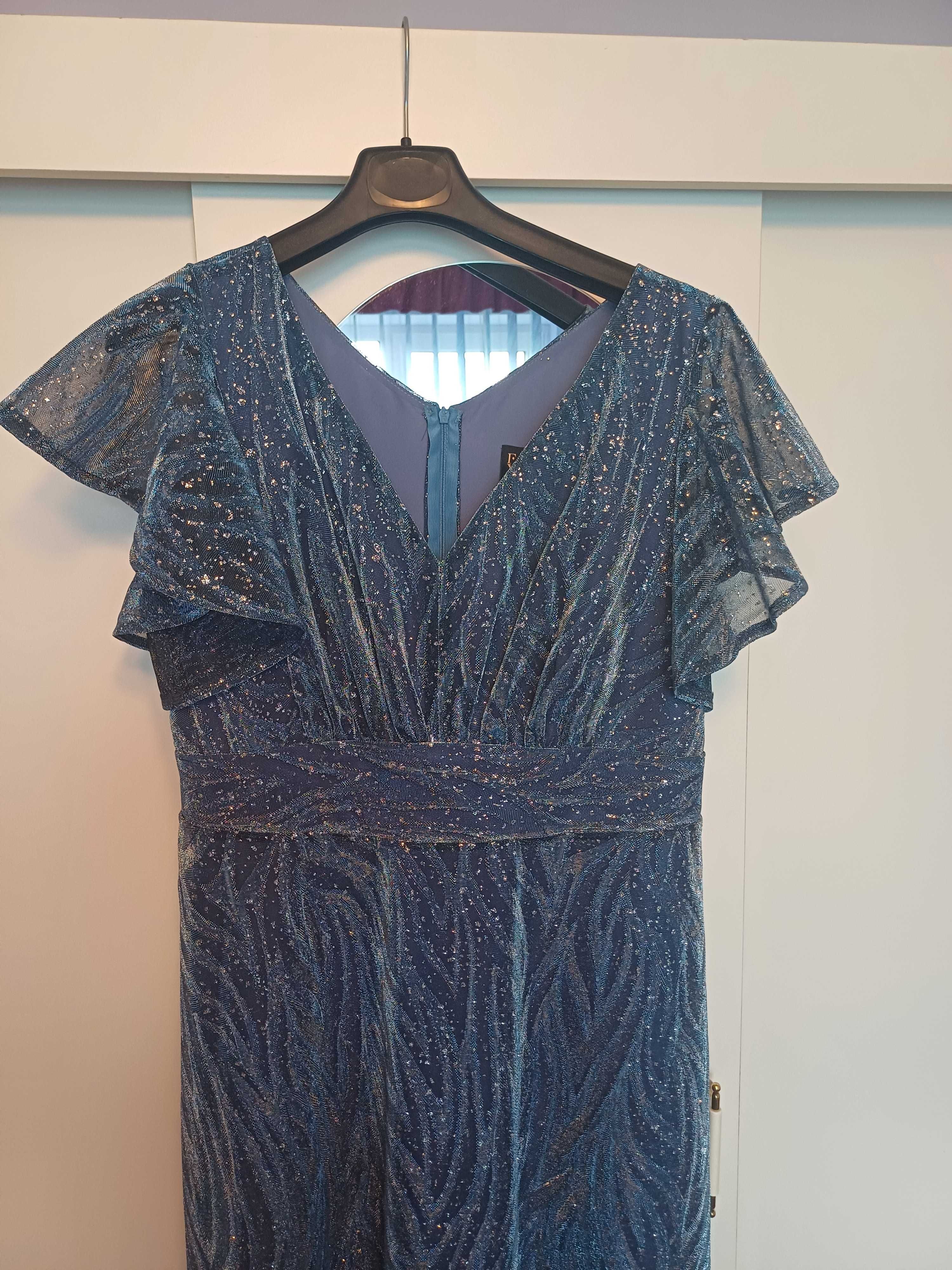 Elegancka, efektowna sukienka 46