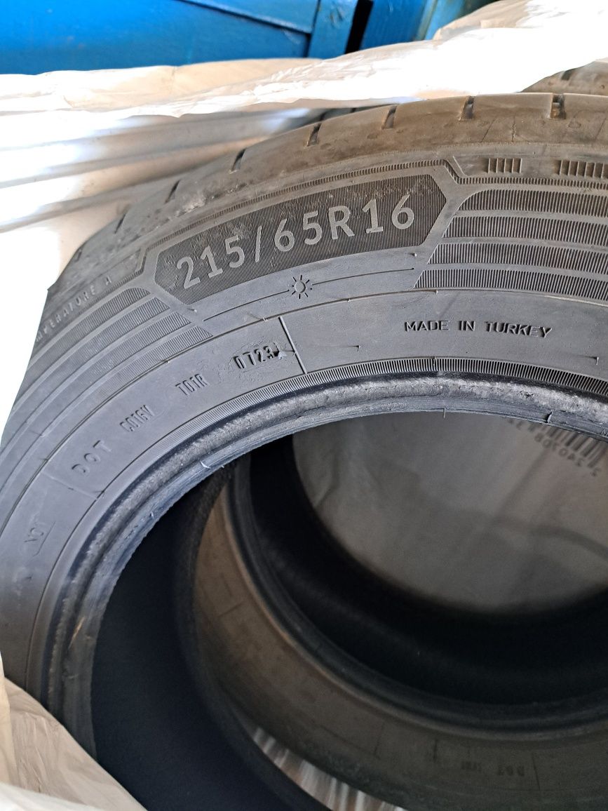 Літня резина 215/65/R16
