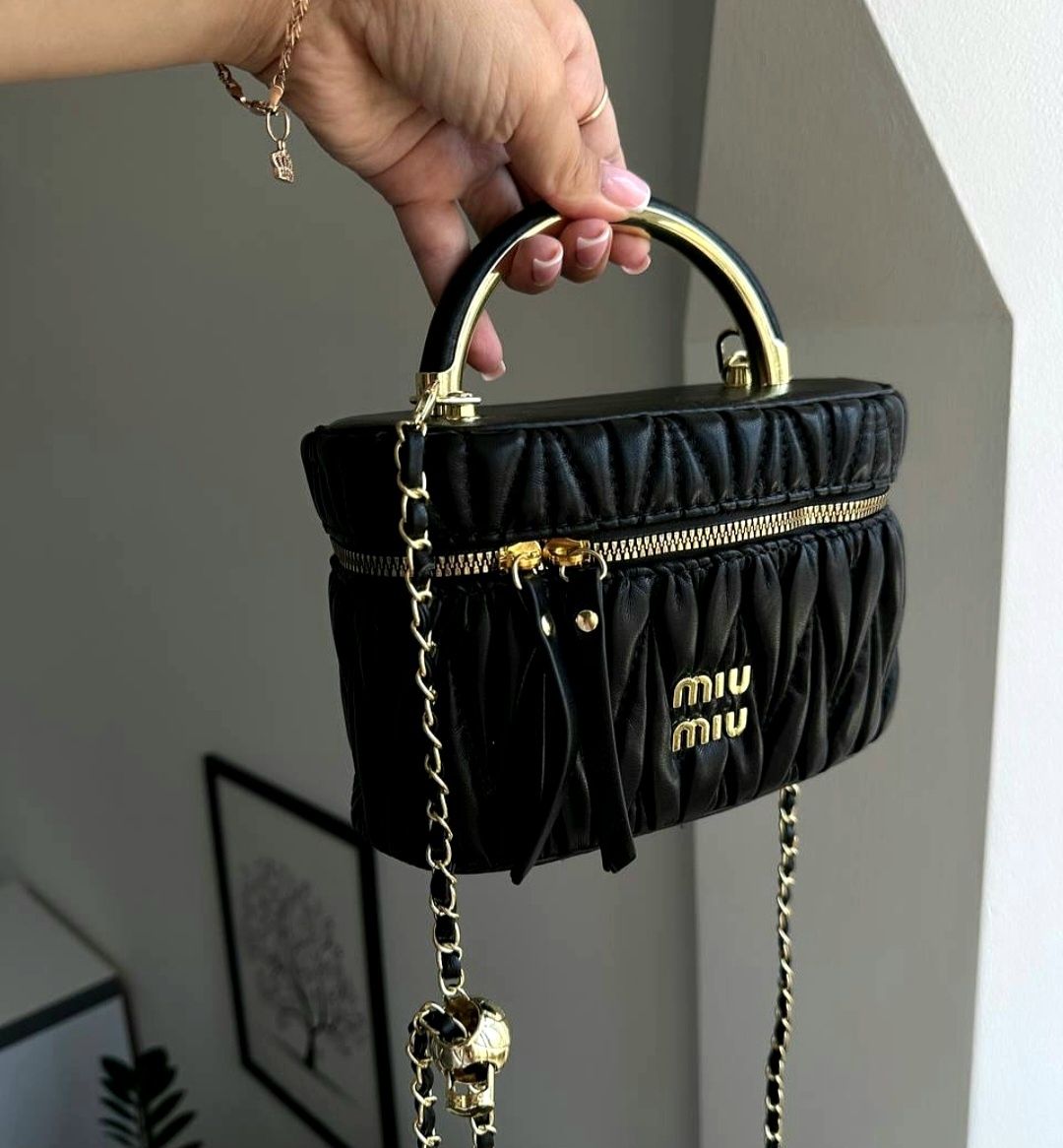 Шикарна новинка, сумочка Miu miu кросс боді