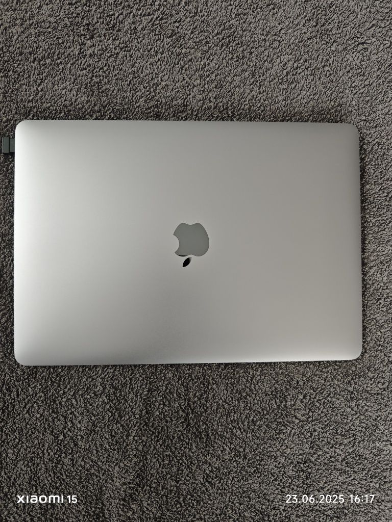 MacBook m1 jak nowy
