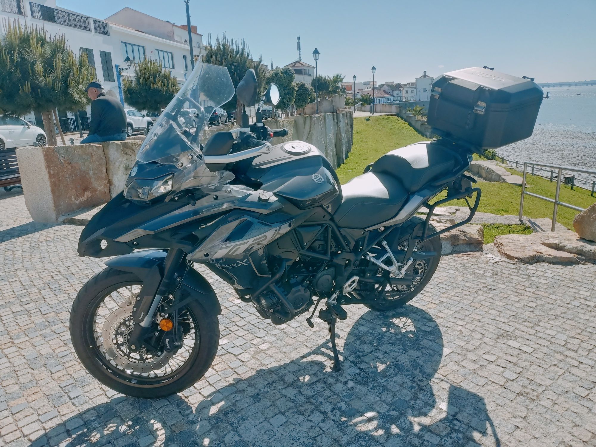 Benelli TRK 502X