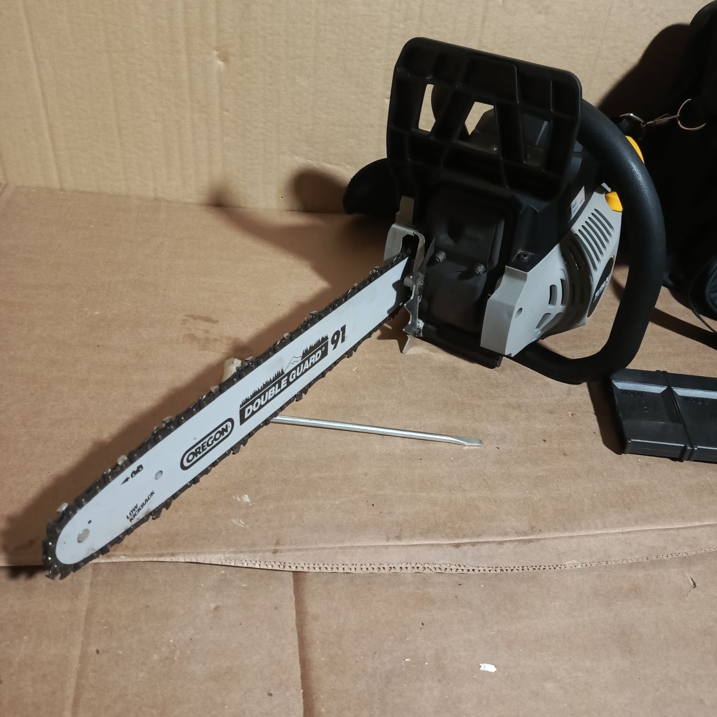 Piła spalinowa  łańcuchowa titan 40 cm ttcsp40 40 CC Oregon