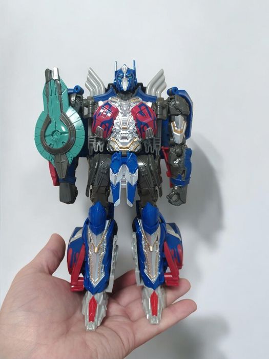 Робот Трансформер ОПТИМУС ПРАЙМ OPTIMUS PRIME + аксесуари 23см