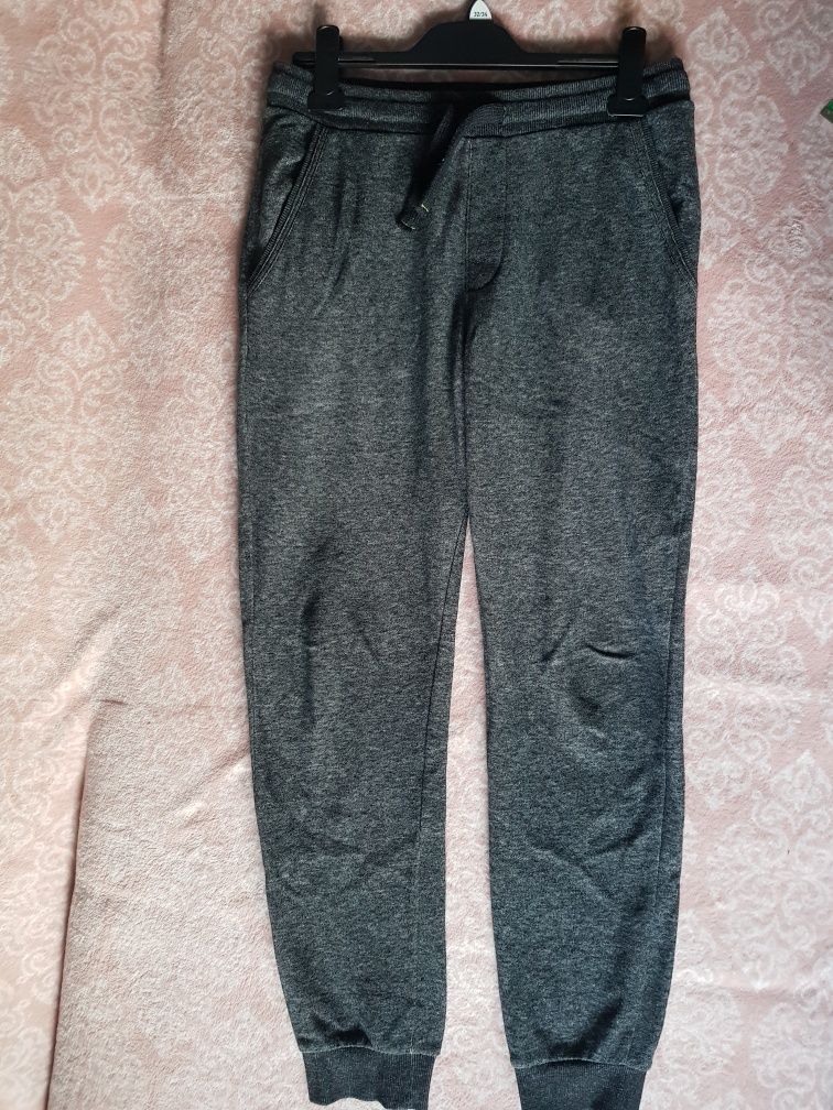 Reserved  170 cm r. spodnie dresowe