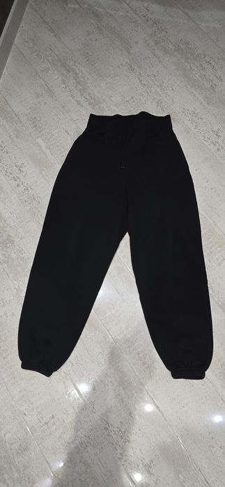 Джогеры штаны на флисе Bershka, M